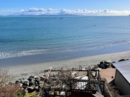 4955 Cordova Bay Rd, Saanich, BC 