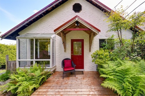 4955 Cordova Bay Rd, Saanich, BC 