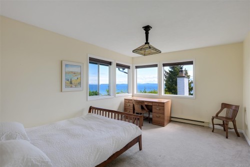 4955 Cordova Bay Rd, Saanich, BC 