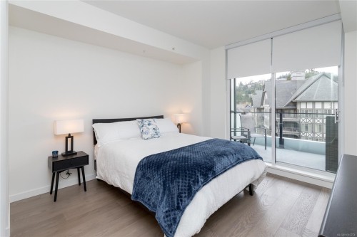 915-2000 Hannington Rd, Langford, BC - Indoor Photo Showing Bedroom