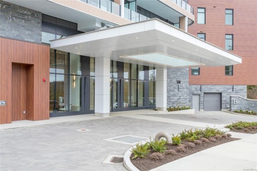 915-2000 Hannington Rd, Langford, BC - Outdoor
