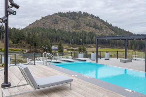 915-2000 Hannington Rd, Langford, BC - Outdoor With In Ground Pool