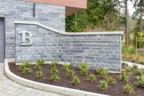 915-2000 Hannington Rd, Langford, BC - Outdoor