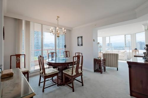 1103-1160 Sunset Drive, Kelowna, BC - Indoor Photo Showing Dining Room