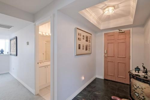 1103-1160 Sunset Drive, Kelowna, BC - Indoor Photo Showing Other Room