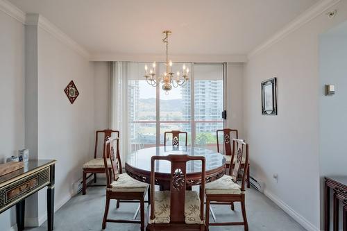 1103-1160 Sunset Drive, Kelowna, BC - Indoor Photo Showing Dining Room