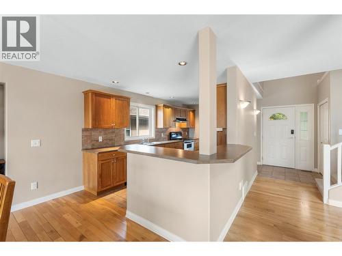 5147 Silverado Place, Kelowna, BC - Indoor Photo Showing Kitchen