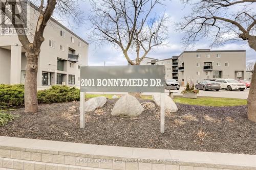 110 - 2001 Bonnymede Drive, Mississauga, ON - Outdoor