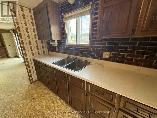 389 Catherine Street, North Huron (Wingham), ON - Indoor Photo Showing Kitchen With Double Sink