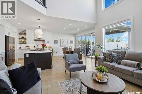 416 Woolf Bend, Saskatoon, SK - Indoor Photo Showing Living Room