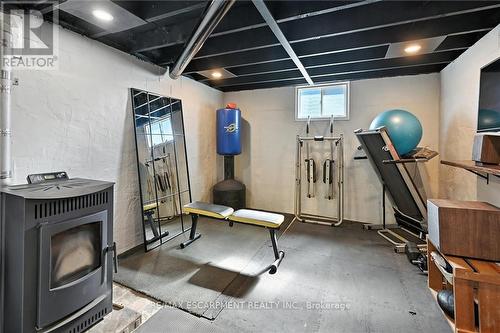 8554 Haldibrook Road, Hamilton, ON - Indoor Photo Showing Other Room