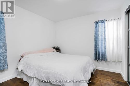 101 River Road E, Wasaga Beach, ON - Indoor Photo Showing Bedroom