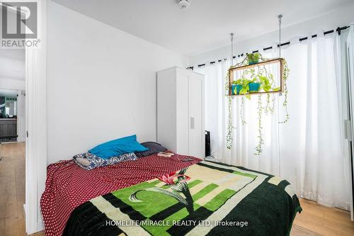 101 River Road E, Wasaga Beach, ON - Indoor Photo Showing Bedroom