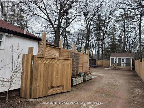 101 River Road E, Wasaga Beach, ON - Outdoor