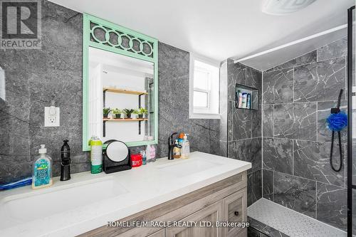 101 River Road E, Wasaga Beach, ON - Indoor Photo Showing Bathroom