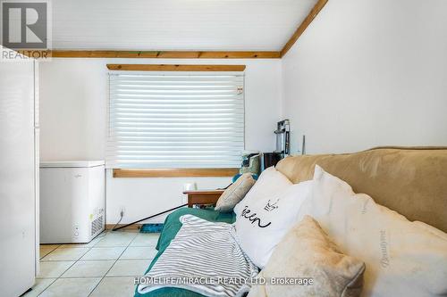 101 River Road E, Wasaga Beach, ON - Indoor Photo Showing Bedroom