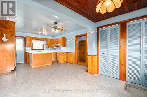 228 10 Concession, Brockton, ON - Indoor Photo Showing Kitchen