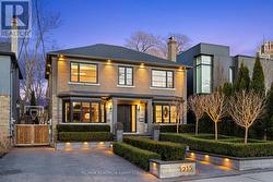 215 LONSMOUNT DRIVE  Toronto, ON M5P 2Y6