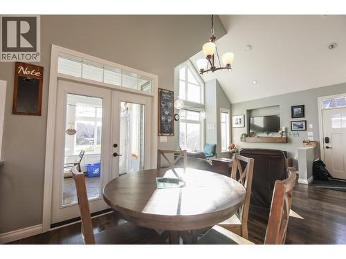 2450 Radio Tower Road Unit# 115, Oliver, BC - Indoor Photo Showing Dining Room