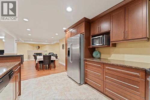 125 Links Drive, Amherstburg, ON - Indoor Photo Showing Kitchen
