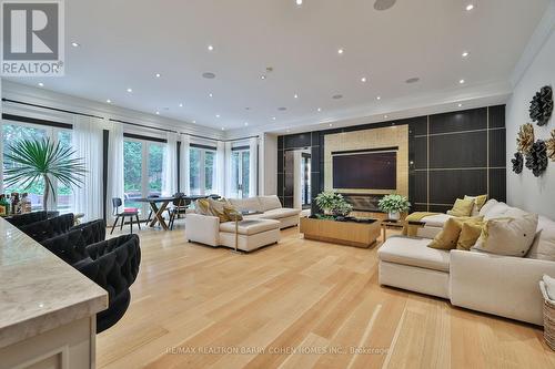 33 Stratheden Road, Toronto, ON - Indoor Photo Showing Living Room