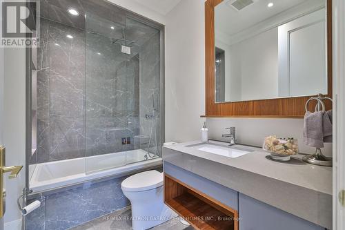 33 Stratheden Road, Toronto, ON - Indoor Photo Showing Bathroom