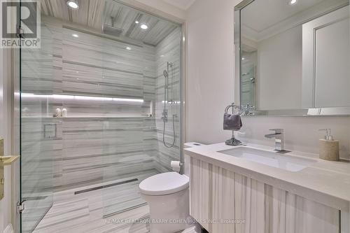 33 Stratheden Road, Toronto, ON - Indoor Photo Showing Bathroom