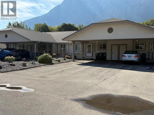 815 11th Avenue Unit# 2  Keremeos, BC V0X 1N3