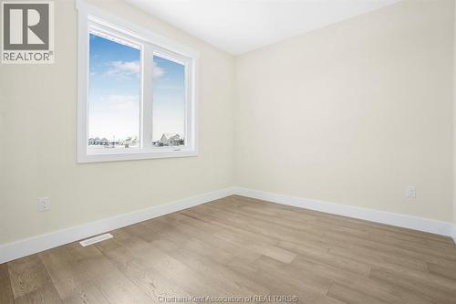 48 Cherry Blossom Trail, Chatham, ON - Indoor Photo Showing Other Room