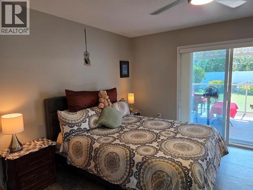515 Vanderlinde Drive, Keremeos, BC - Indoor Photo Showing Bedroom