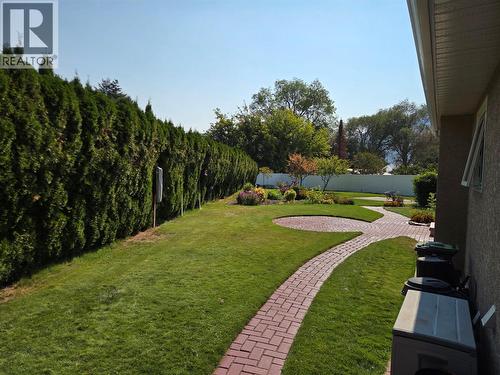 515 Vanderlinde Drive, Keremeos, BC - Outdoor