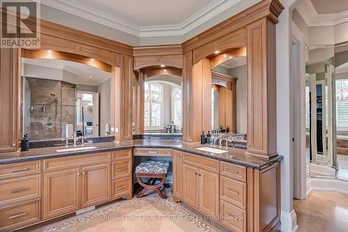 2319 Kilbride Street, Burlington, ON - Indoor Photo Showing Bathroom