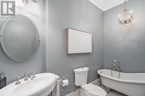 2319 Kilbride Street, Burlington, ON - Indoor Photo Showing Bathroom