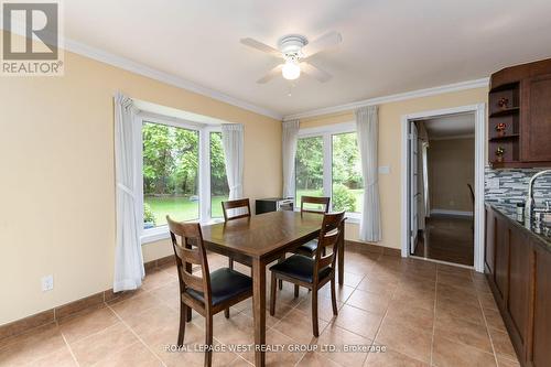1745 Bridewell Court, Mississauga, ON - Indoor Photo Showing Dining Room