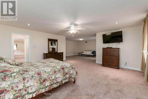 1745 Bridewell Court, Mississauga, ON - Indoor Photo Showing Bedroom