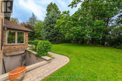 1745 Bridewell Court, Mississauga, ON - Outdoor With Backyard