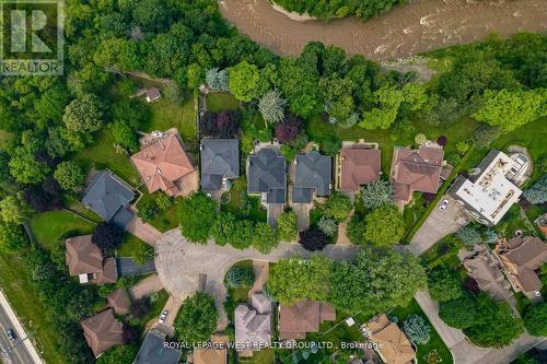 1745 Bridewell Court, Mississauga, ON - Outdoor With View