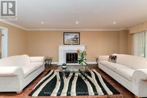 1745 Bridewell Court, Mississauga, ON - Indoor Photo Showing Living Room With Fireplace