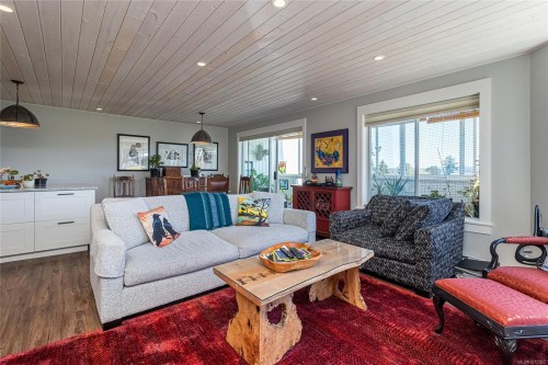 404-9958 Daniel St, Chemainus, BC - Indoor Photo Showing Living Room