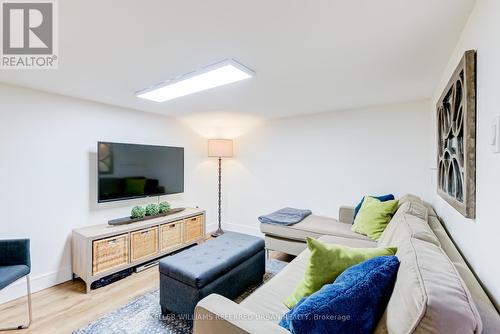 12 Wesley Avenue, Mississauga, ON - Indoor