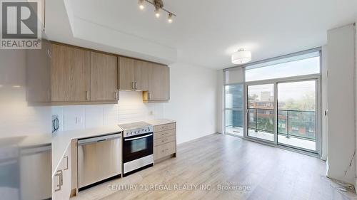 314 - 50 George Butchart Drive, Toronto, ON - Indoor Photo Showing Kitchen With Upgraded Kitchen