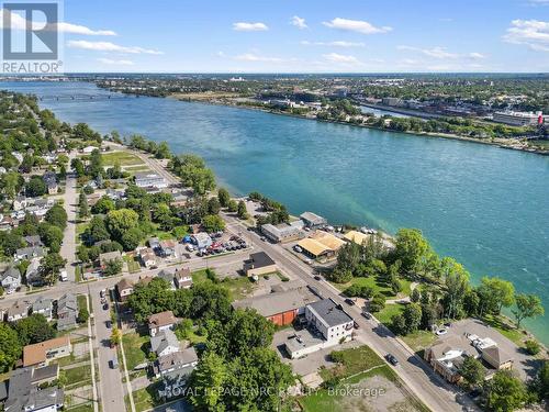 155 Niagara Boulevard, Fort Erie (Central), ON 