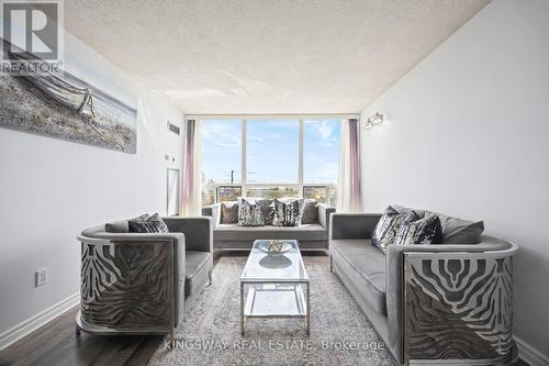 507 - 12 Laurelcrest Street, Brampton, ON - Indoor Photo Showing Living Room