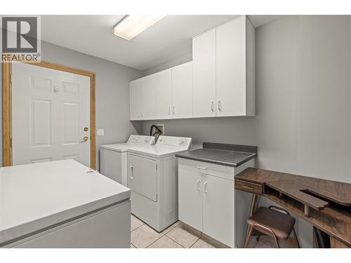 7967 Tronson Road, Vernon, BC - Indoor Photo Showing Laundry Room
