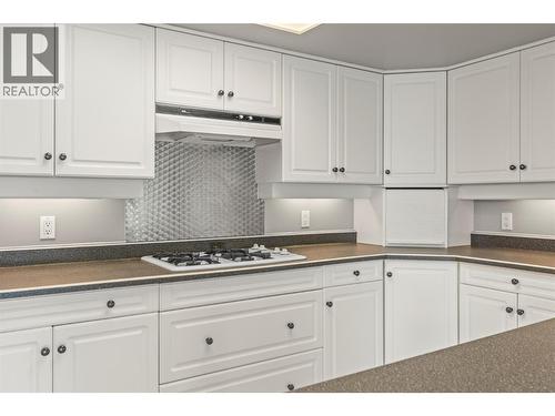 7967 Tronson Road, Vernon, BC - Indoor Photo Showing Kitchen