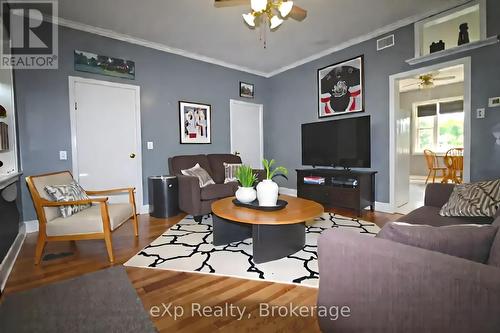 125 Lake Drive, West Grey, ON - Indoor