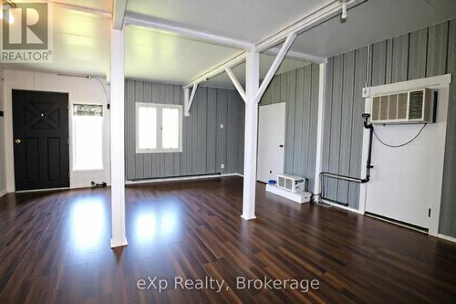 125 Lake Drive, West Grey, ON - Indoor Photo Showing Other Room