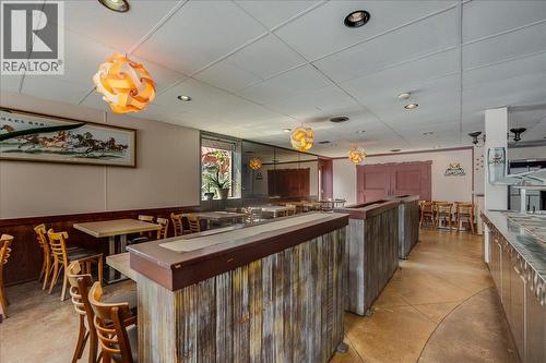 932/938 Columbia Avenue, Castlegar, BC 