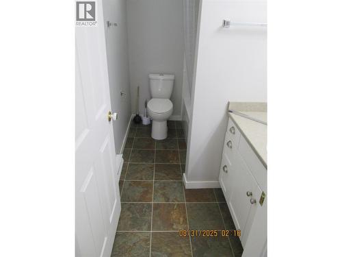 650 3 Street Sw Unit# 210, Salmon Arm, BC - Indoor Photo Showing Bathroom