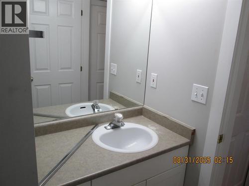 650 3 Street Sw Unit# 210, Salmon Arm, BC - Indoor Photo Showing Bathroom